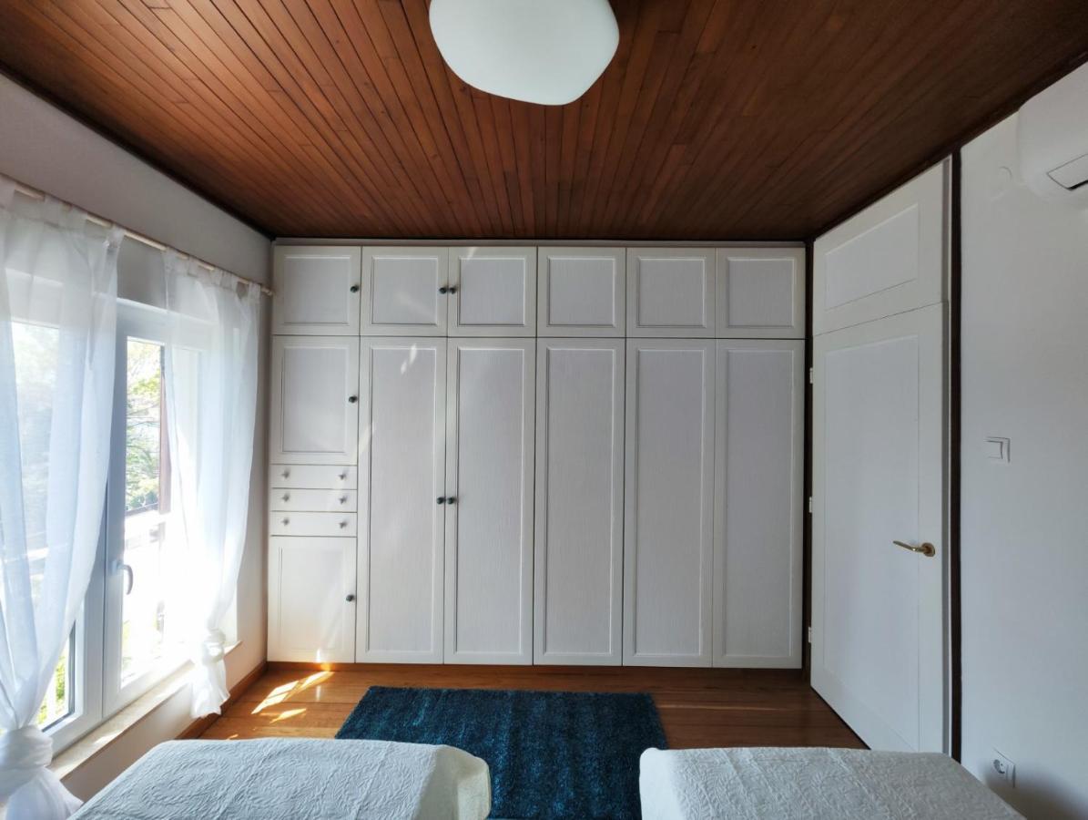Nada: Beachside Oasis With Sauna And Hot Tubs Omisalj