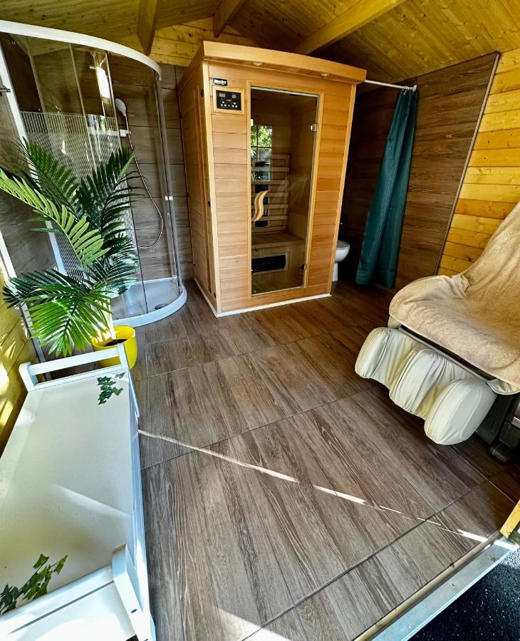 Nada 5 Star, Something Really Special, Full Service Included Villa *
